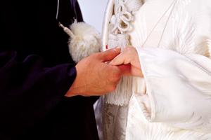 名古屋で結婚指輪を探すならCurren